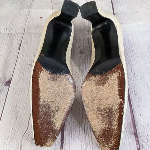 Vintage Stuart Weitzman Champagne Satin Rhinestone Pumps - Size 7 AA (Na… - Picture 7 of 9